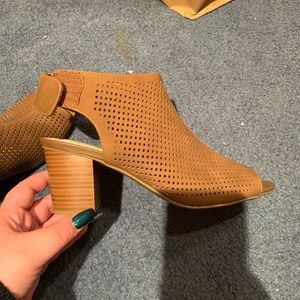 Relativity Chunky Heel Sandal